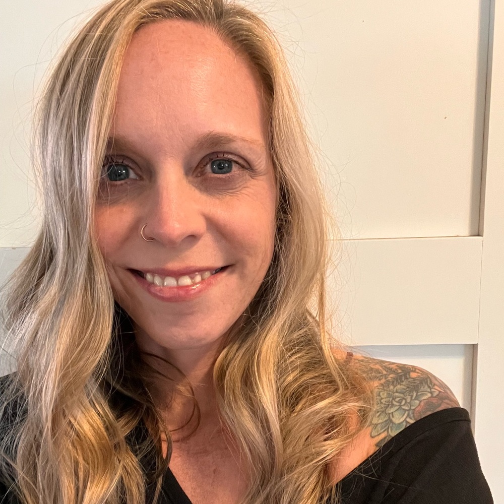 Meet your Posher, Lisa!